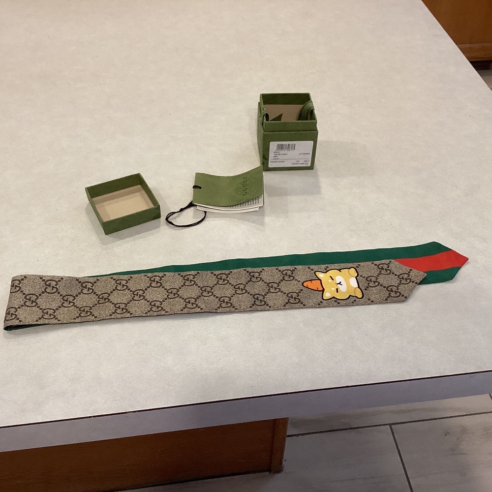 Gucci silk bandeau